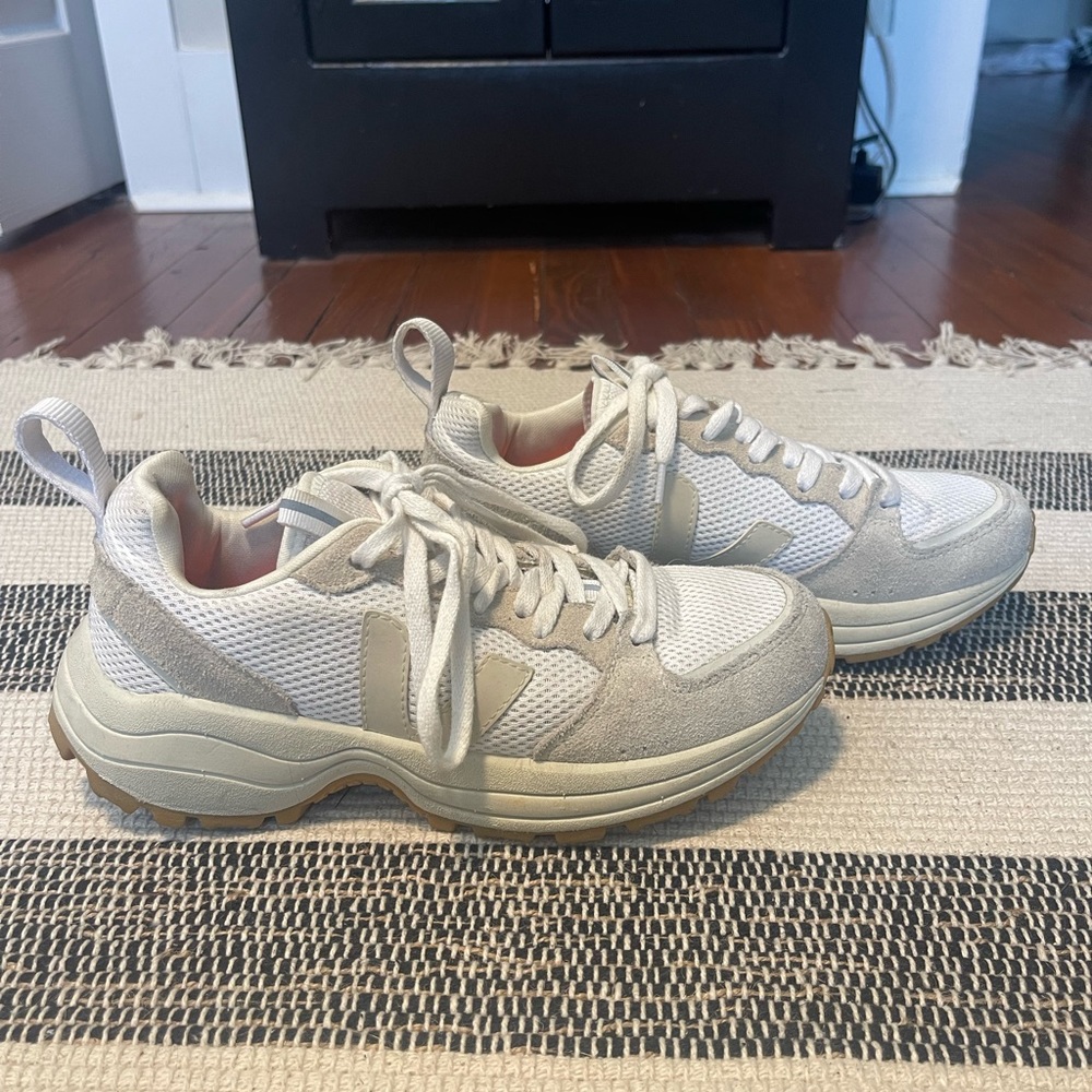 Veja Venturi Sneakers
